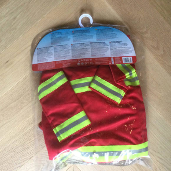 Melissa & Doug Fire Chief Role Play Costume Set Size 3-6 - Picture 4 of 4